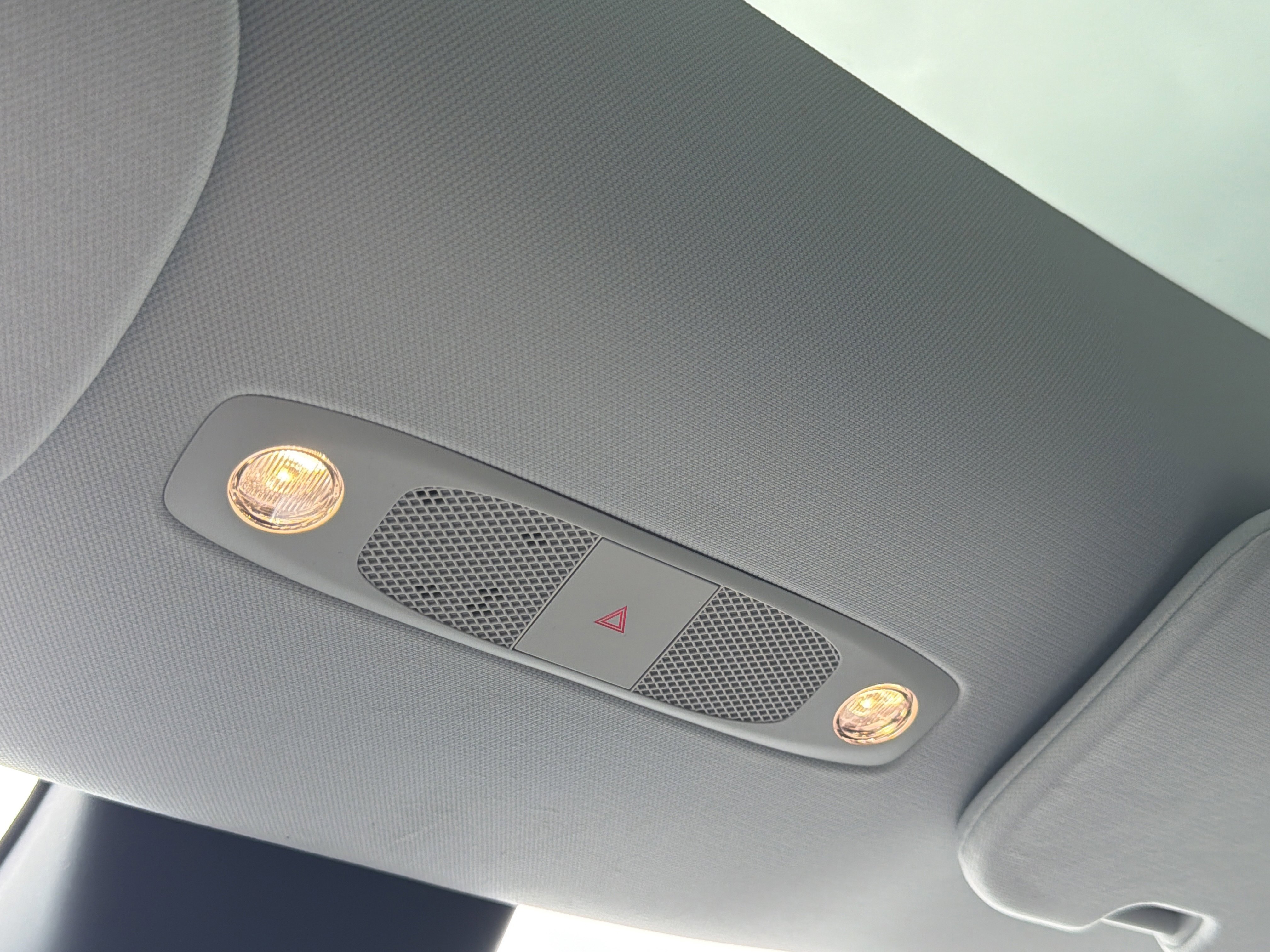 Used 2025 Tesla Model Y Long Range image 18