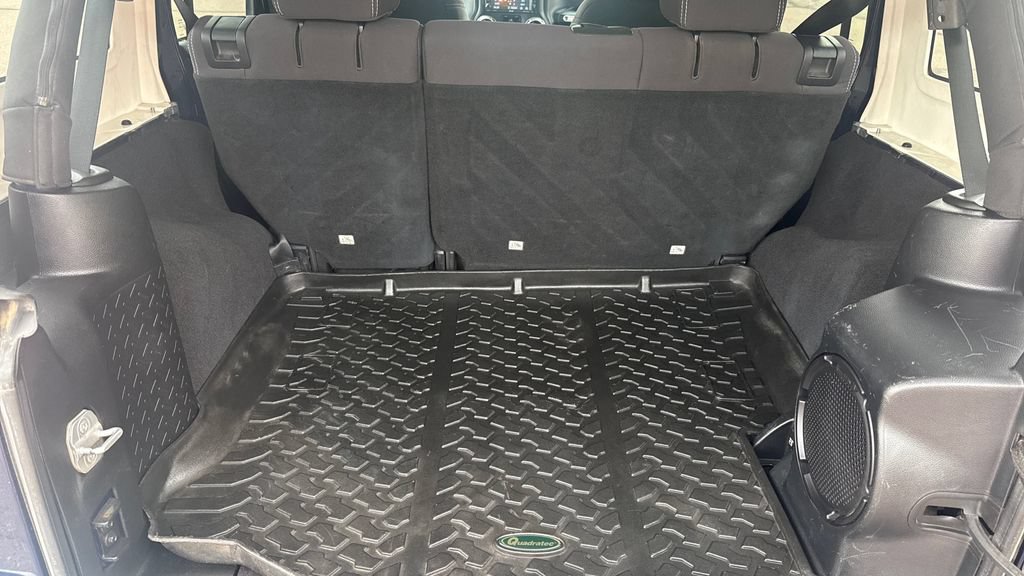 Used 2013 Jeep Wrangler Unlimited Rubicon w/ Dual Top Group AWD/4WD image 13