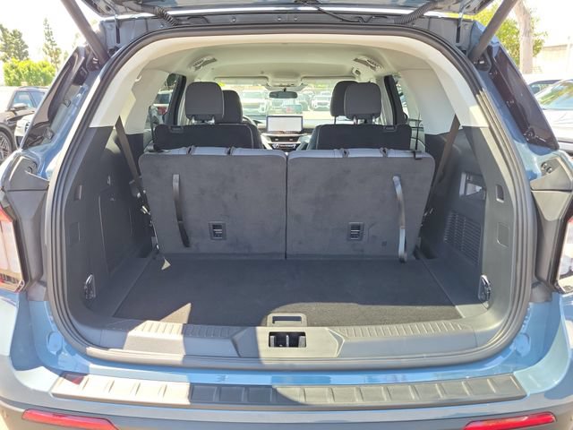 Used 2026 Ford Explorer Active RWD image 21