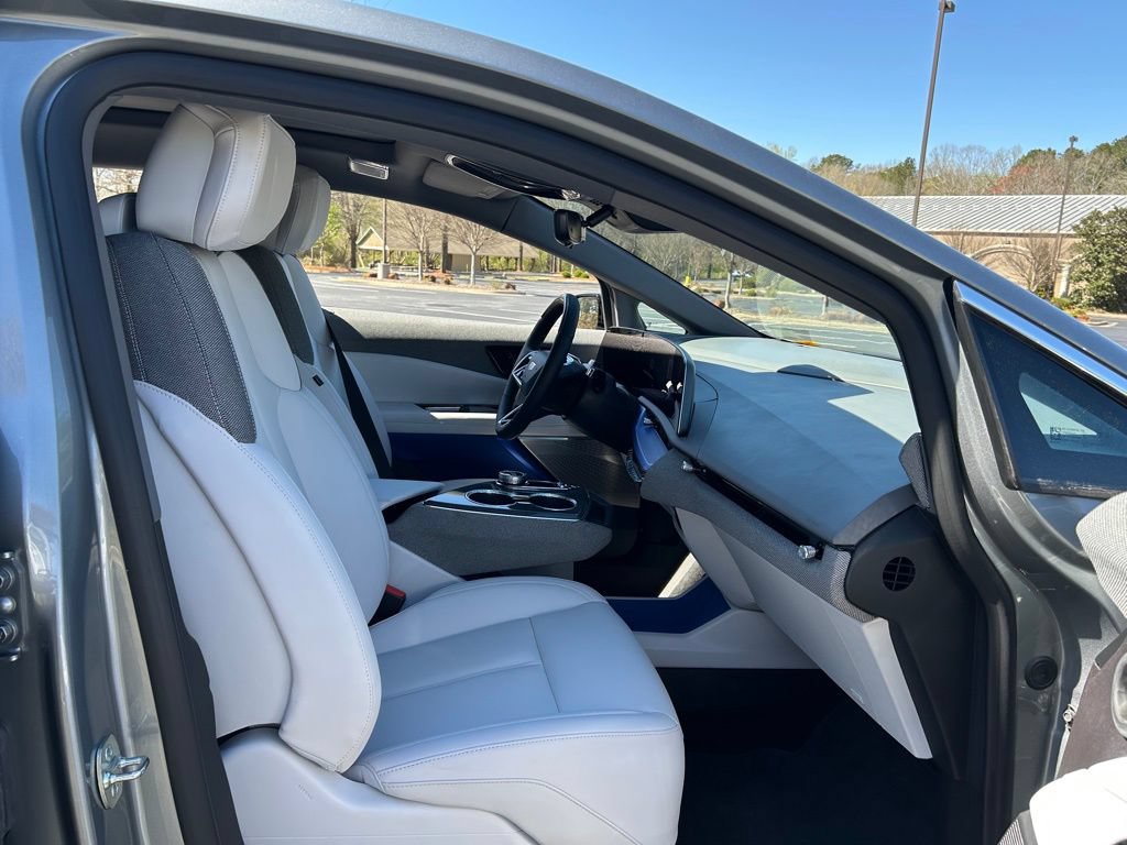 Used 2025 Cadillac Optiq Luxury 1 AWD/4WD image 56