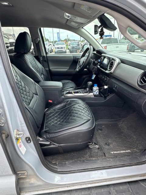 Used 2019 Toyota Tacoma SR5 RWD image 7