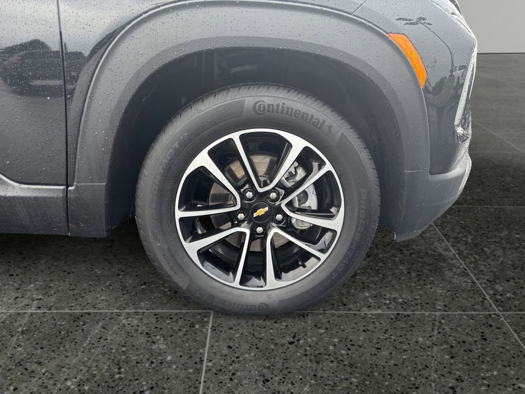 Used 2025 Chevrolet TrailBlazer LT image 9