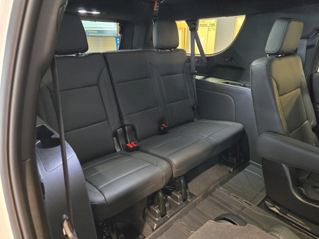 New 2026 Chevrolet Suburban Z71 w/ Comfort Package AWD/4WD image 10