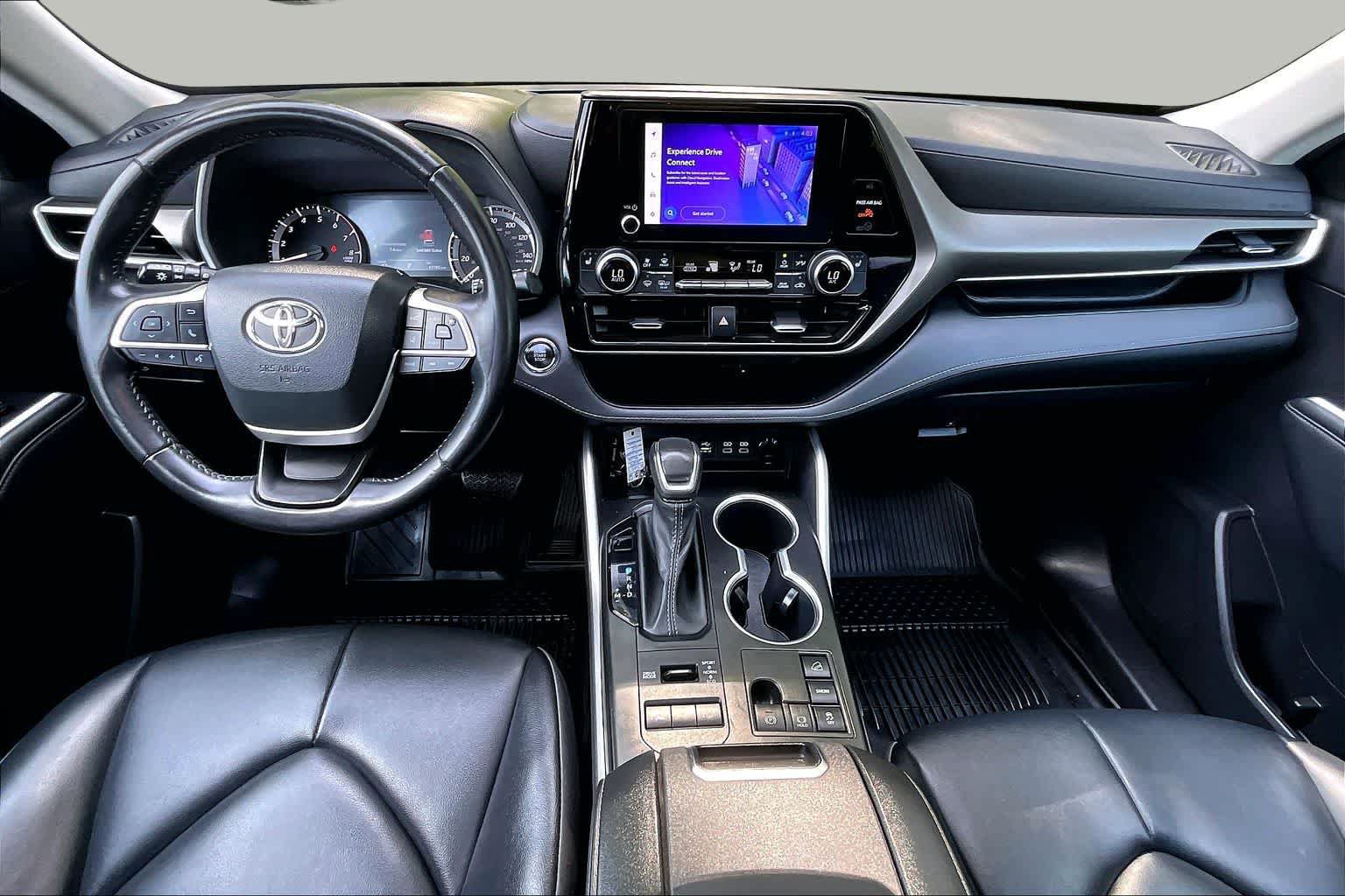 Used 2023 Toyota Highlander XLE AWD/4WD image 15