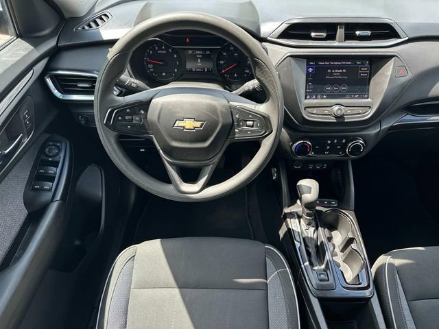 Used 2022 Chevrolet TrailBlazer LT image 3