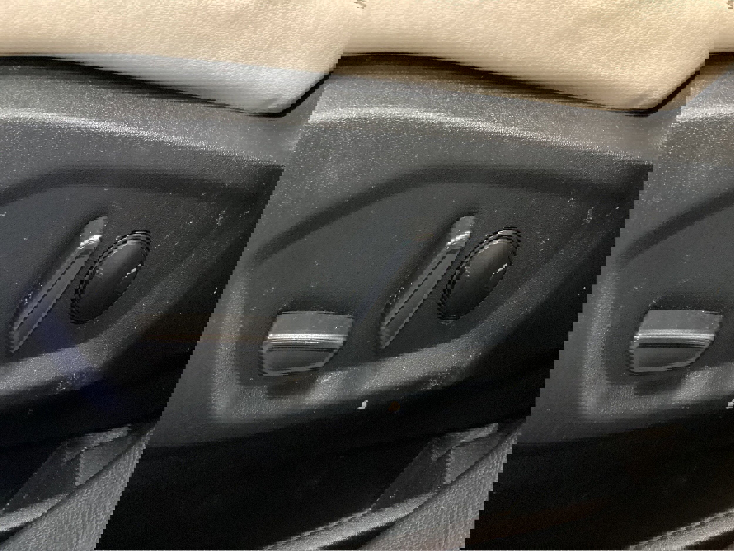 Used 2022 Ford Edge SEL image 16