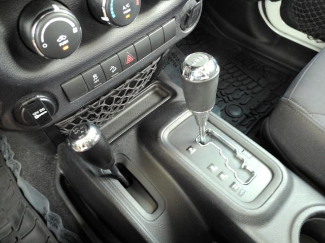 Used 2014 Jeep Wrangler Sport image 27
