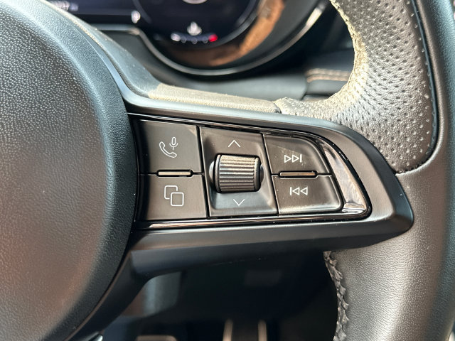 Used 2025 Alfa Romeo Tonale AWD/4WD image 29