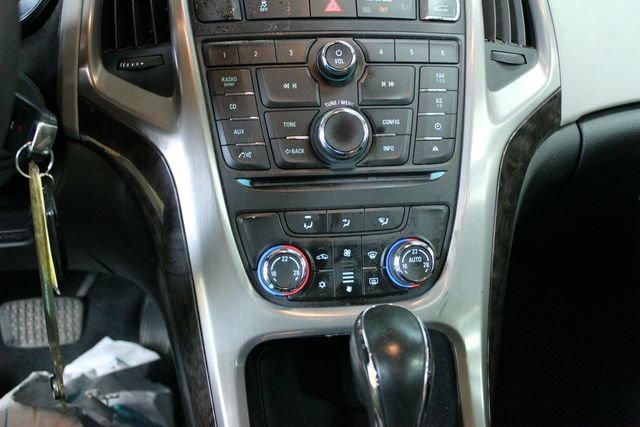 Used 2017 Buick Verano FWD image 19
