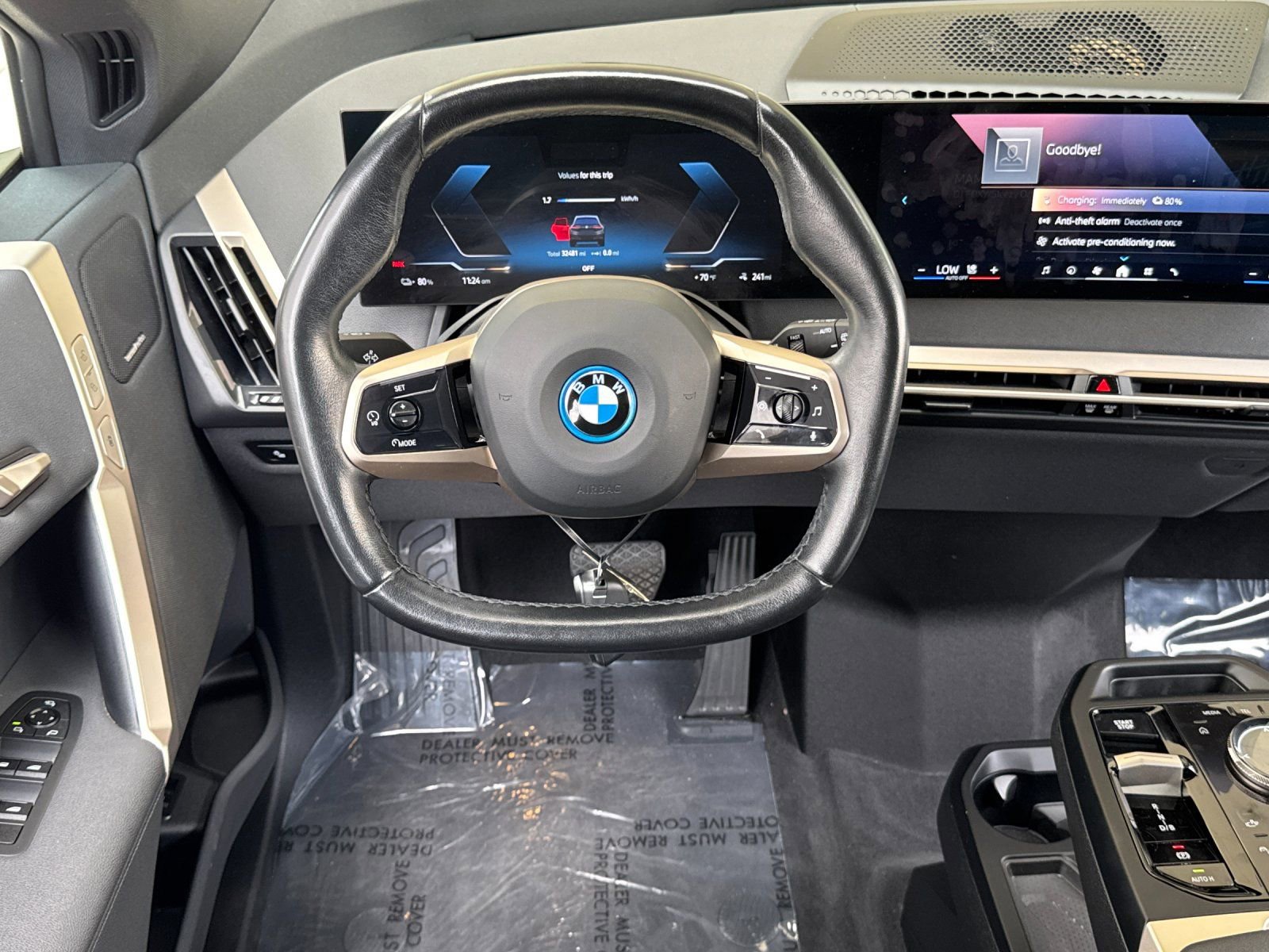 Used 2024 BMW iX xDrive50 w/ Premium Package image 17