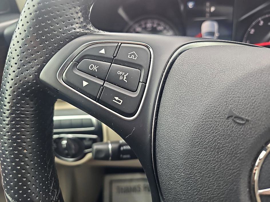 Used 2019 Mercedes-Benz GLC 300 4MATIC image 21