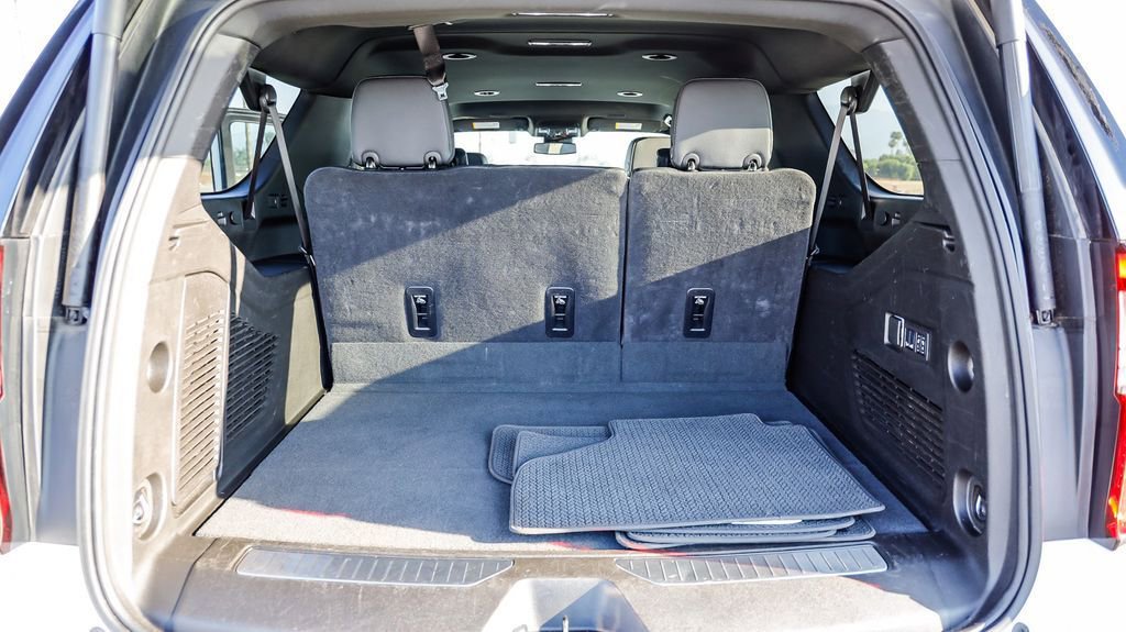Used 2025 GMC Yukon XL Denali image 31