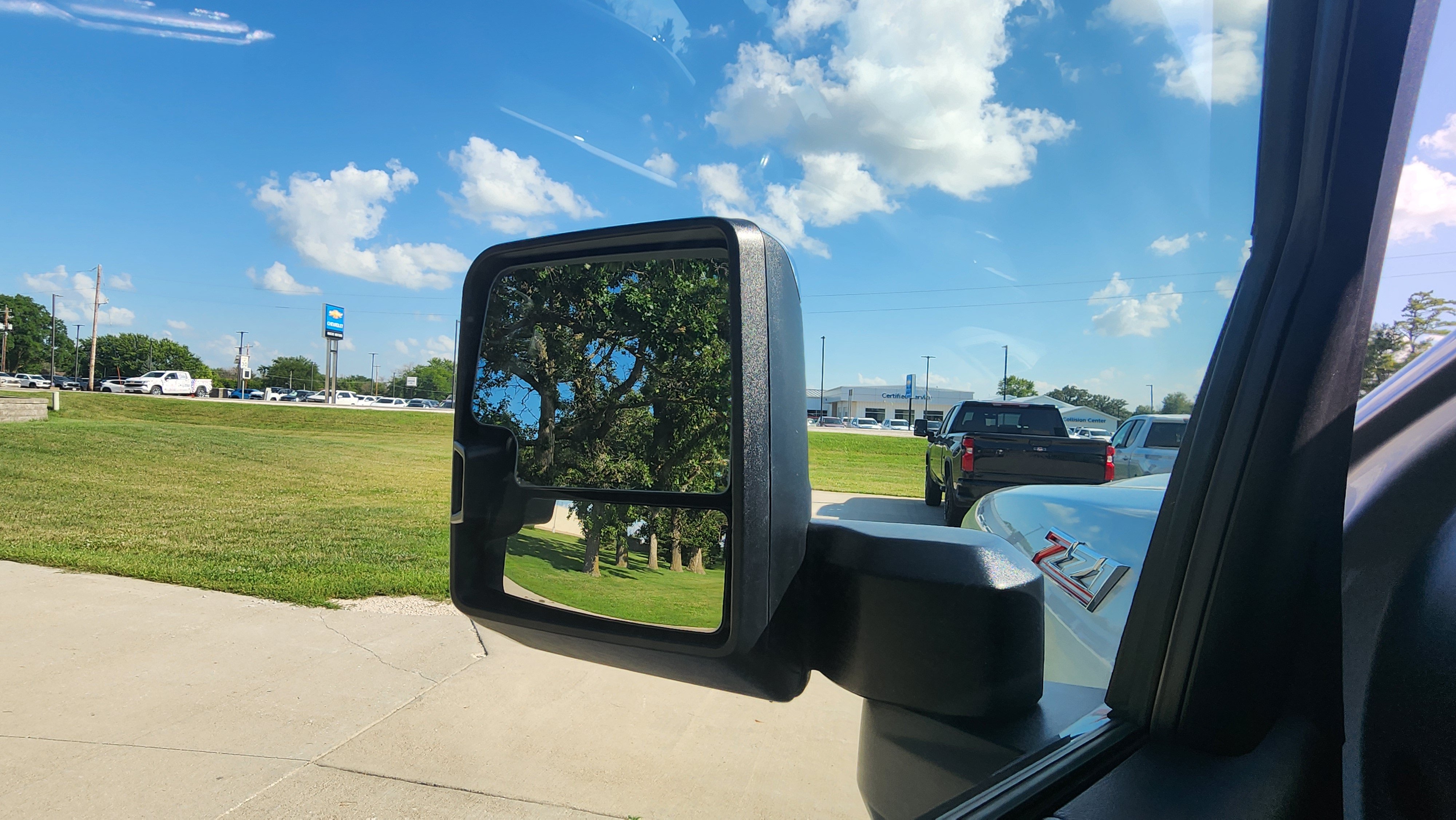 Certified 2022 Chevrolet Silverado 2500 LTZ w/ Gooseneck/5TH Wheel Package AWD/4WD image 11