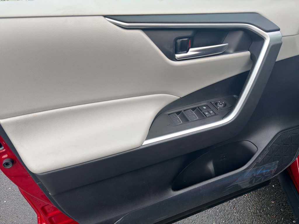 New 2025 Toyota RAV4 XLE w/ Convenience Package image 14