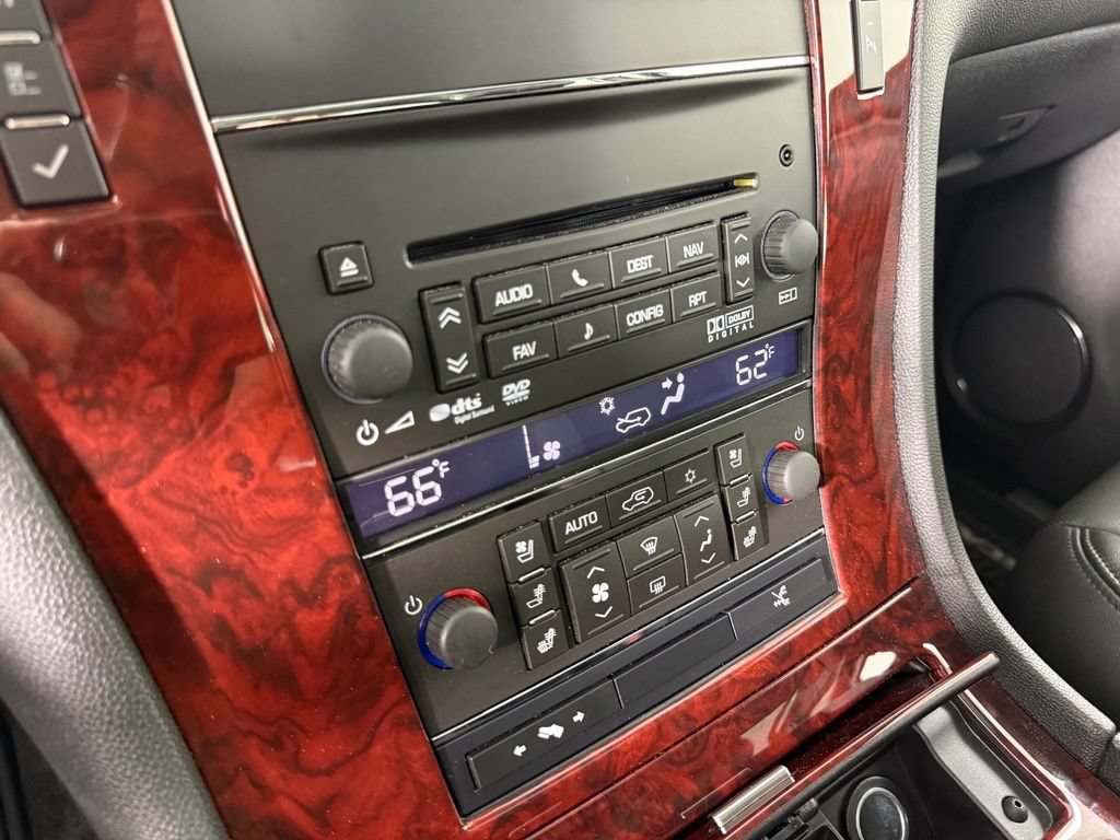 Used 2013 Cadillac Escalade EXT Premium AWD/4WD image 24