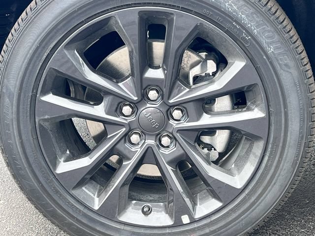 New 2026 Jeep Grand Cherokee L Limited AWD/4WD image 8