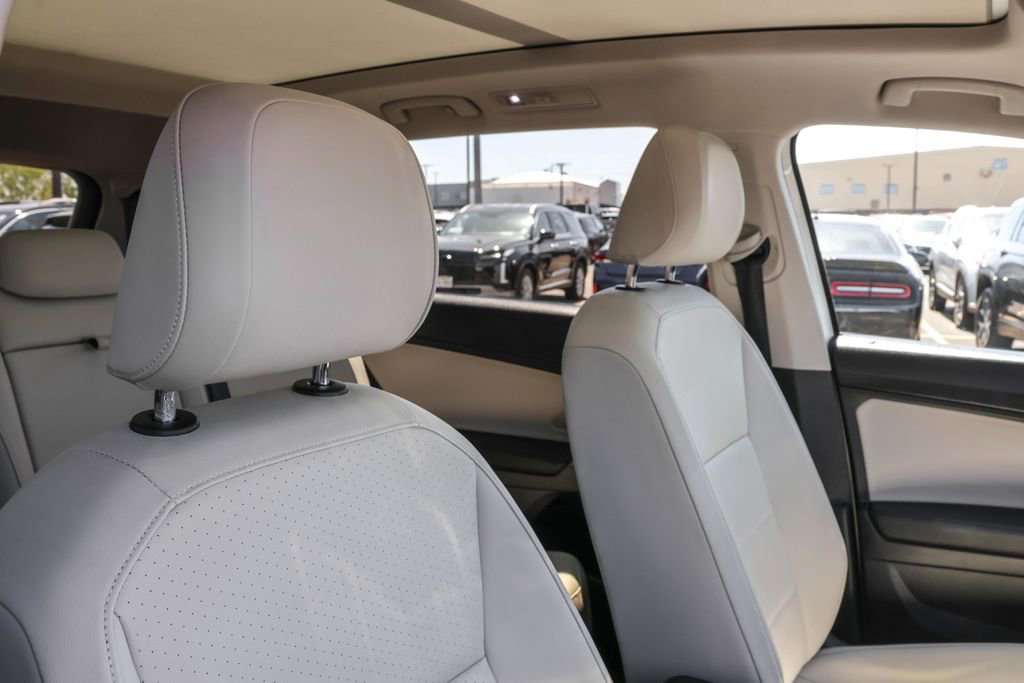 Used 2019 Volkswagen Tiguan SE FWD image 37