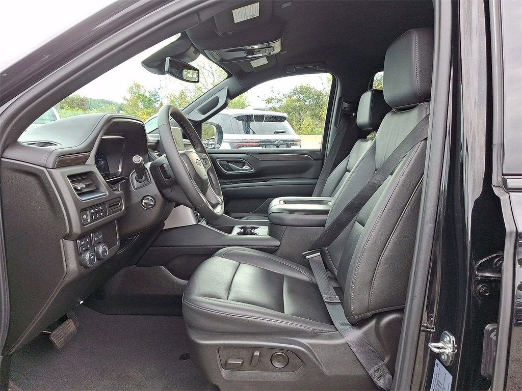 Certified 2024 Chevrolet Tahoe Z71 w/ Luxury Package image 11