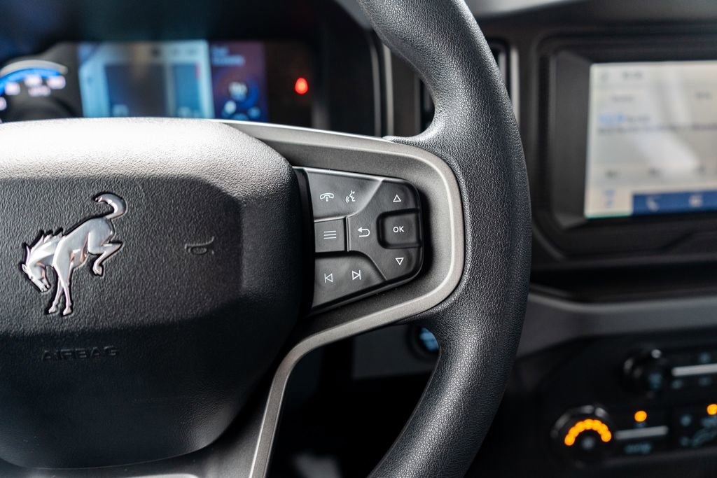 Used 2023 Ford Bronco Base image 24