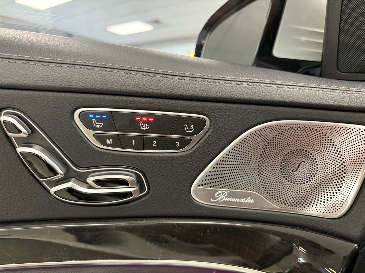 Used 2019 Mercedes-Benz S 450 Sedan w/ AMG Line Exterior image 30