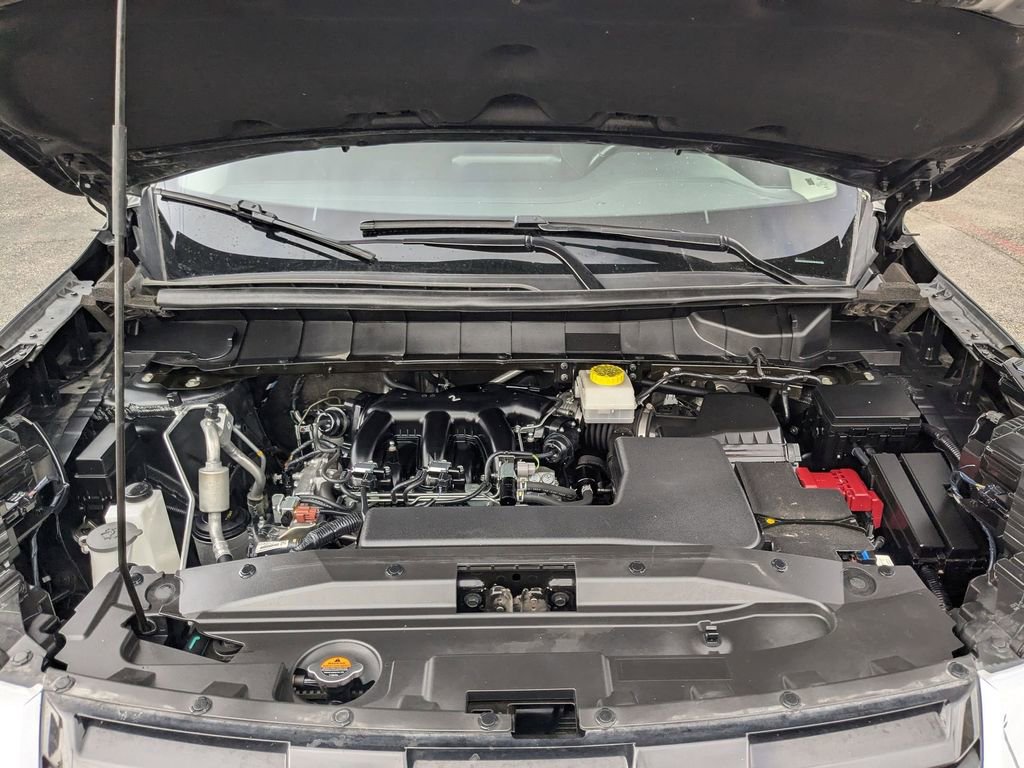 Used 2024 Nissan Pathfinder SV image 27