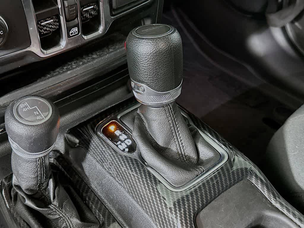 Used 2021 Jeep Gladiator Sport AWD/4WD image 19