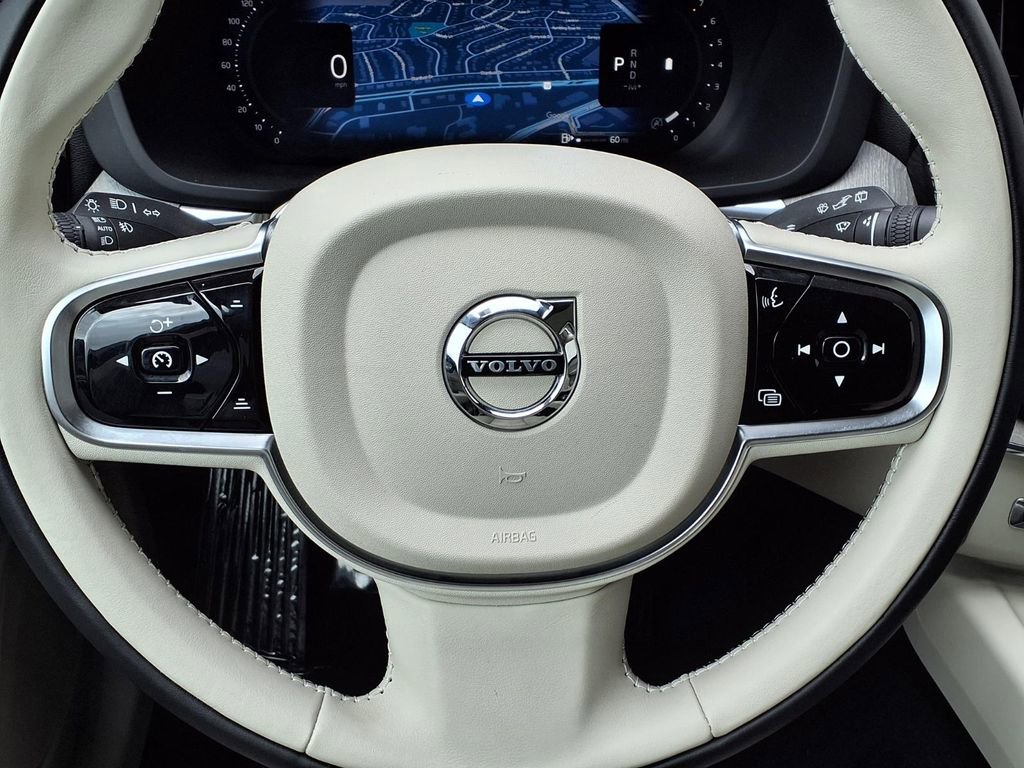 Certified 2024 Volvo XC60 B5 Plus AWD/4WD image 12