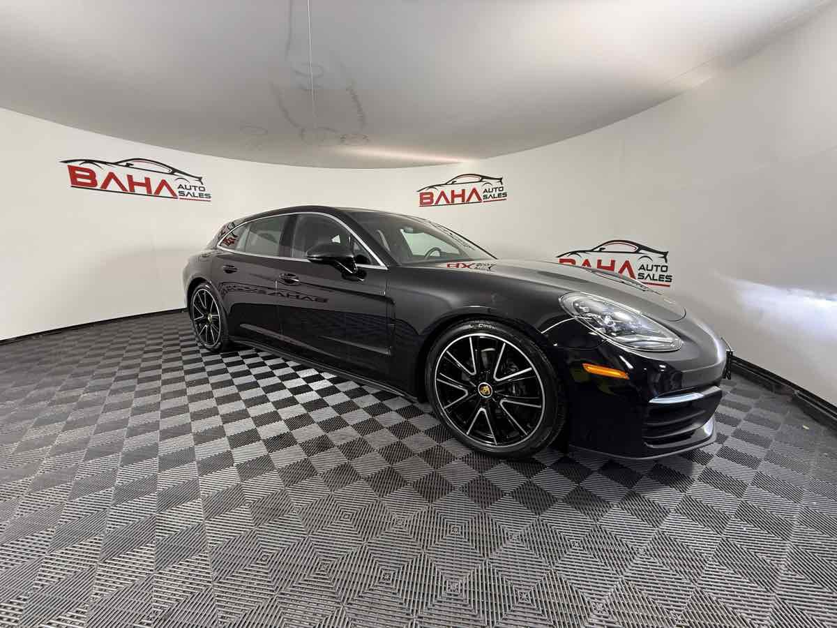 Used 2022 Porsche Panamera 4 w/ Premium Package AWD/4WD image 18