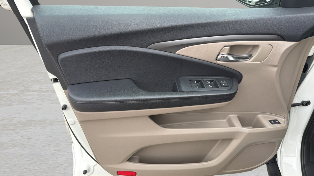 Used 2016 Honda Pilot EX-L image 10