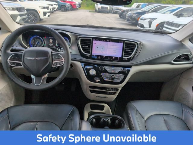 Used 2022 Chrysler Pacifica Touring-L AWD/4WD image 28