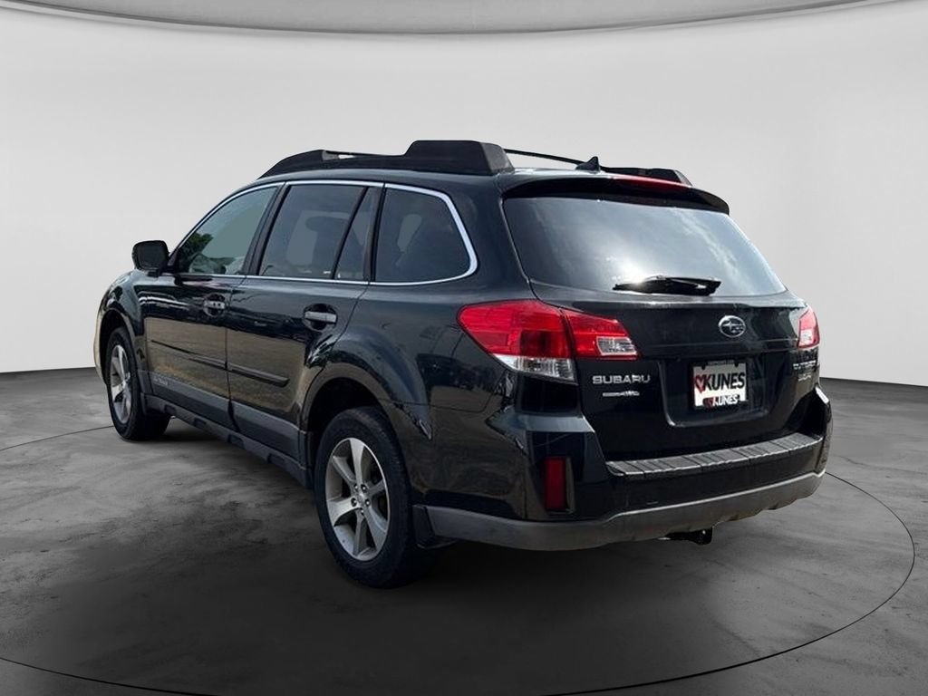 Used 2013 Subaru Outback 3.6R Limited AWD/4WD image 6