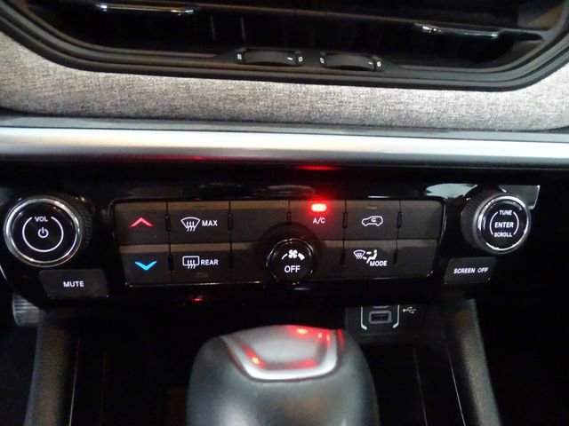 Certified 2022 Jeep Compass Latitude image 11