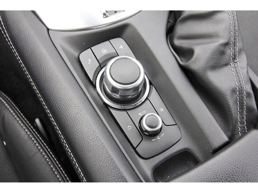 Used 2025 MAZDA MX-5 Miata RF Grand Touring RWD image 25