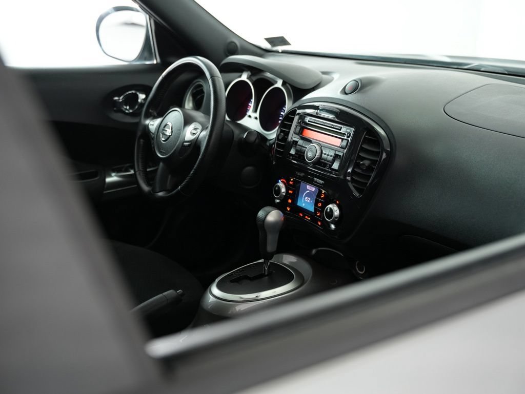 Used 2013 Nissan Juke SV AWD/4WD image 38
