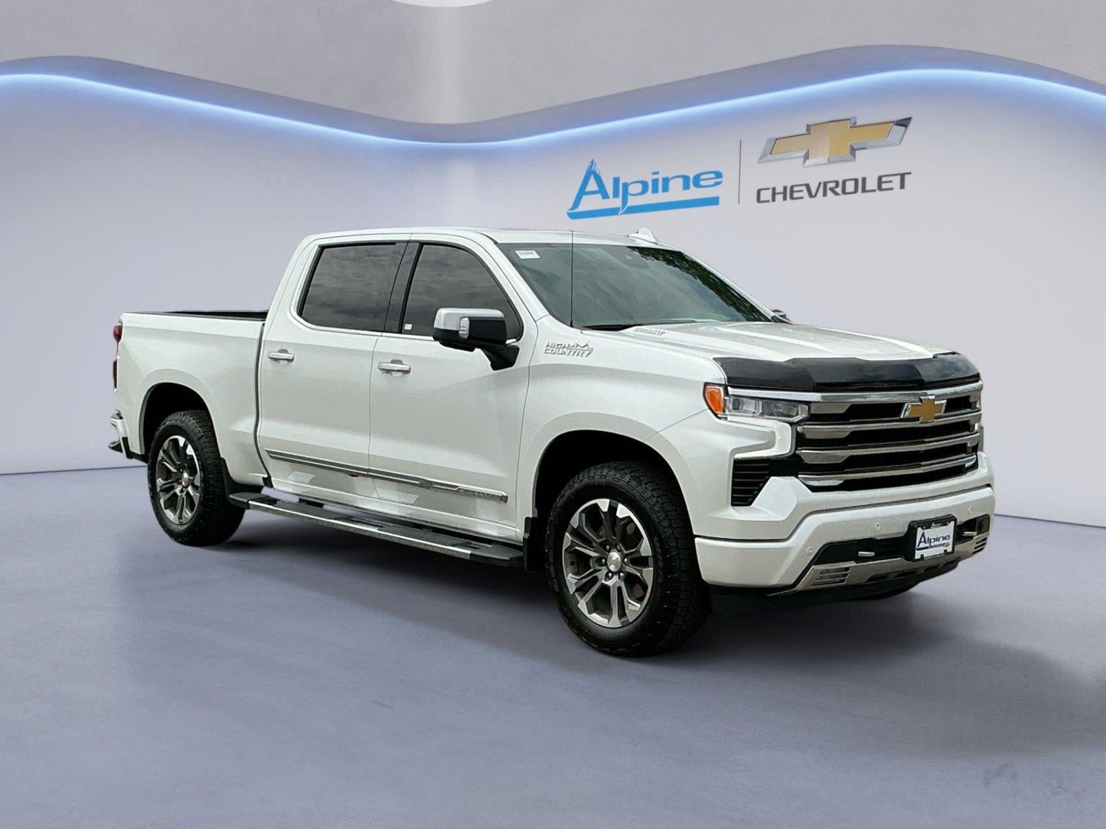 Certified 2025 Chevrolet Silverado 1500 High Country w/ Technology Package AWD/4WD image 7