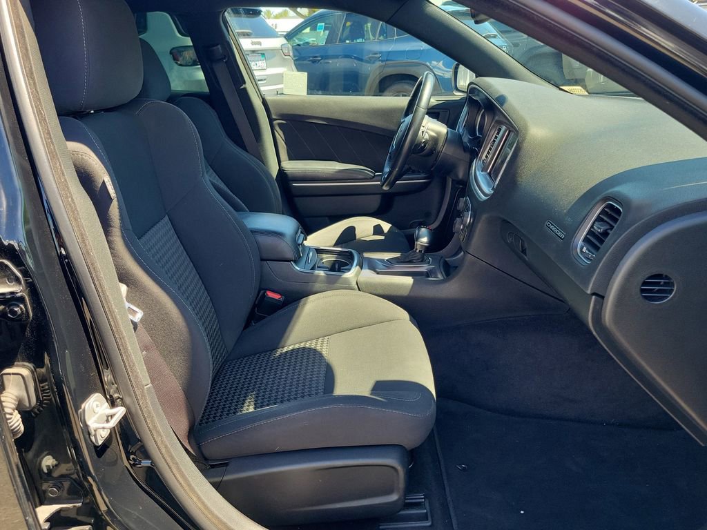 Used 2019 Dodge Charger R/T RWD image 15