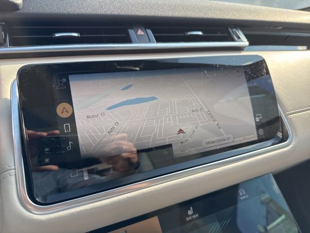 Used 2023 Land Rover Range Rover Velar R-Dynamic S image 18