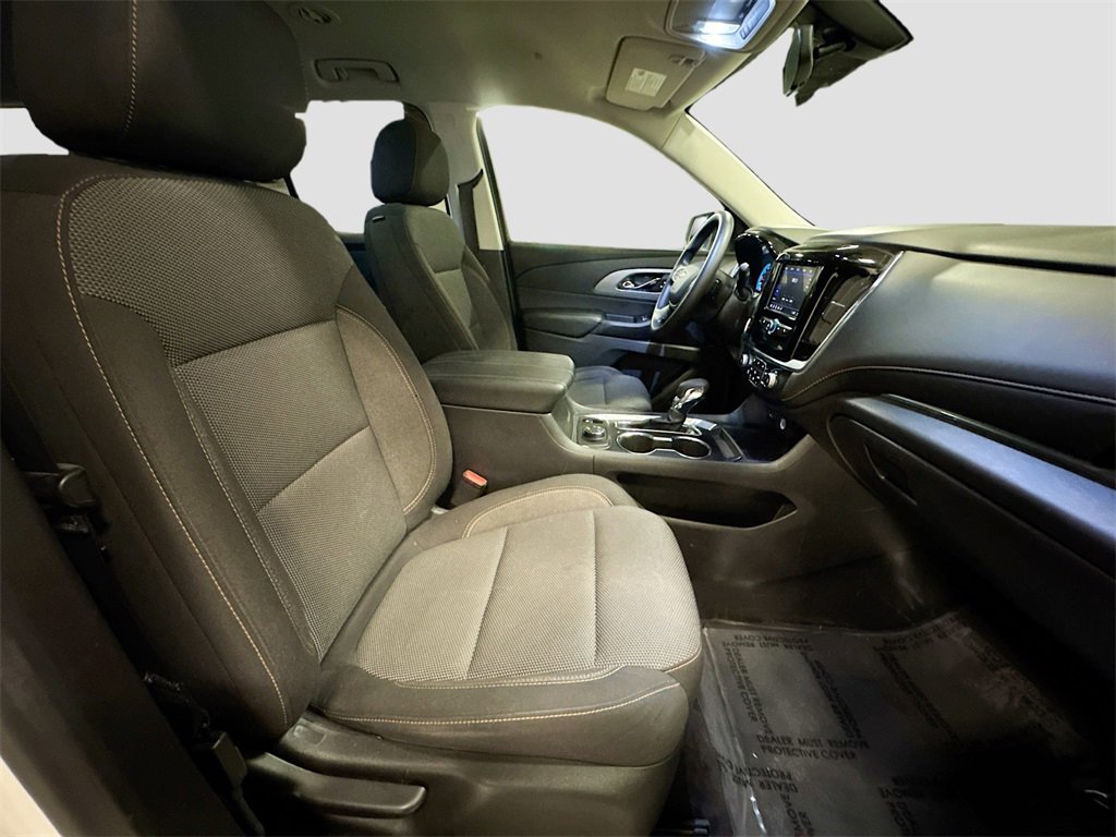 Used 2021 Chevrolet Traverse LS image 27