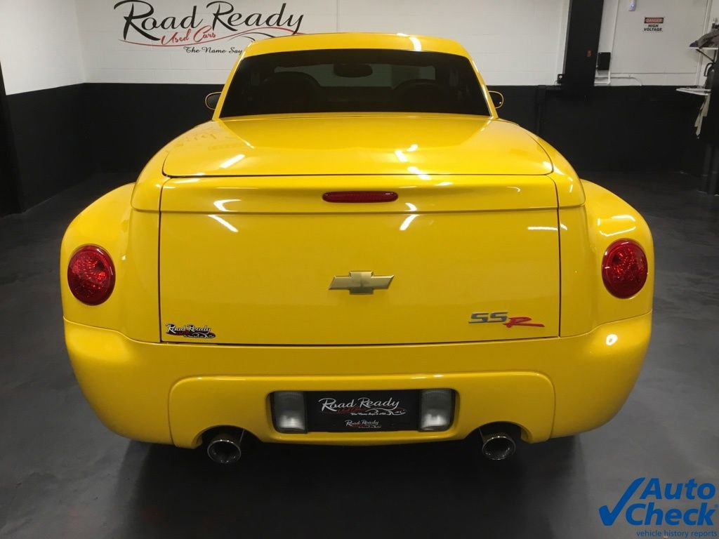 Used 2003 Chevrolet SSR w/ Preferred Equipment Group RWD image 20
