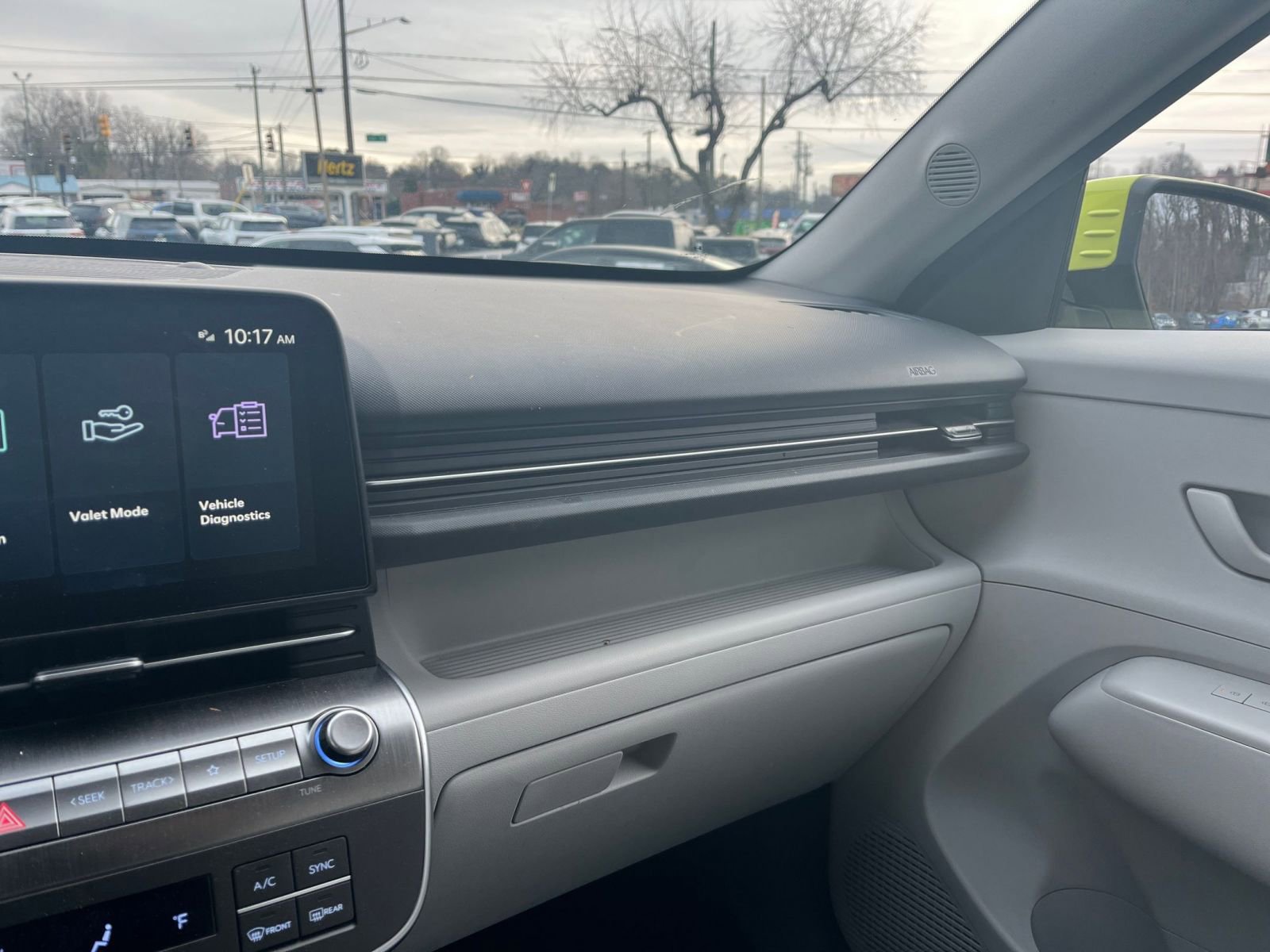 Used 2025 Hyundai Kona SEL image 29