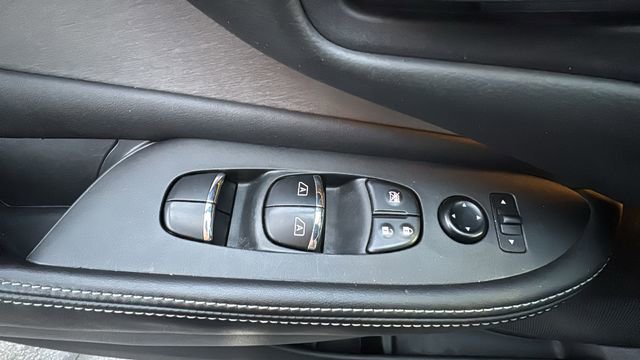 Used 2021 Nissan Murano SL w/ SL Moonroof Package image 16