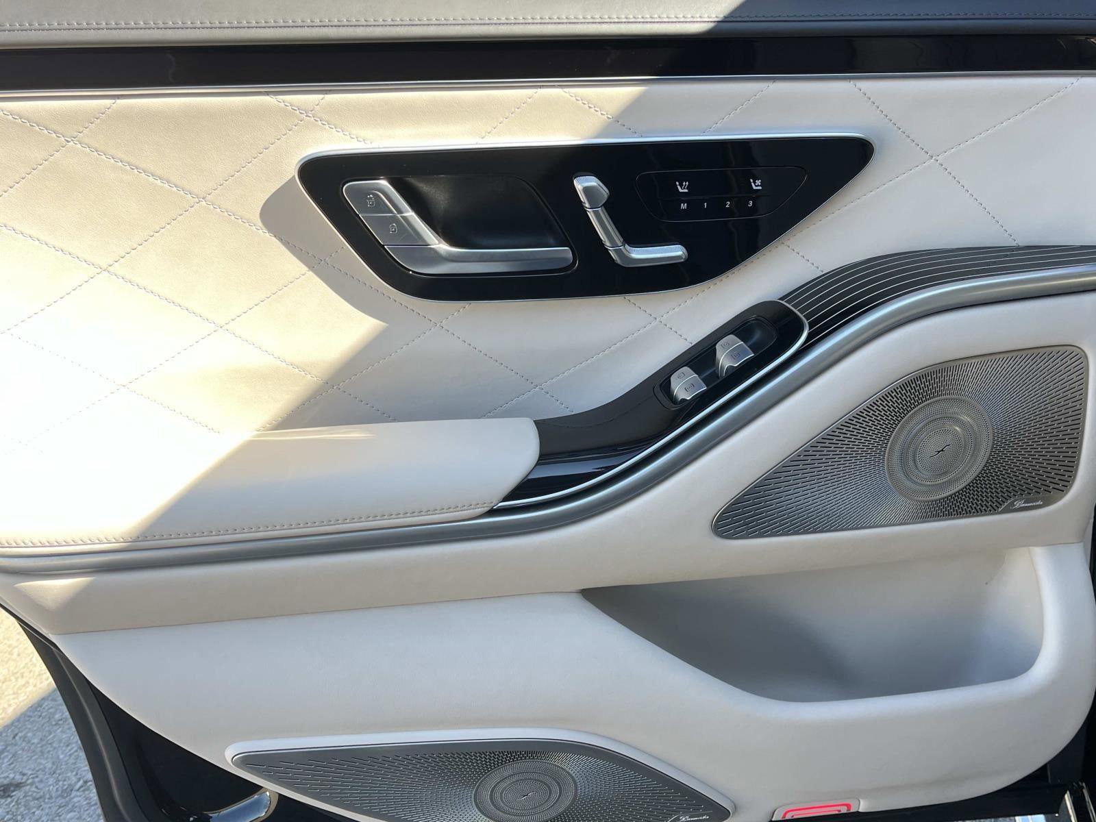 Used 2023 Mercedes-Benz S 580e 4MATIC Sedan image 15