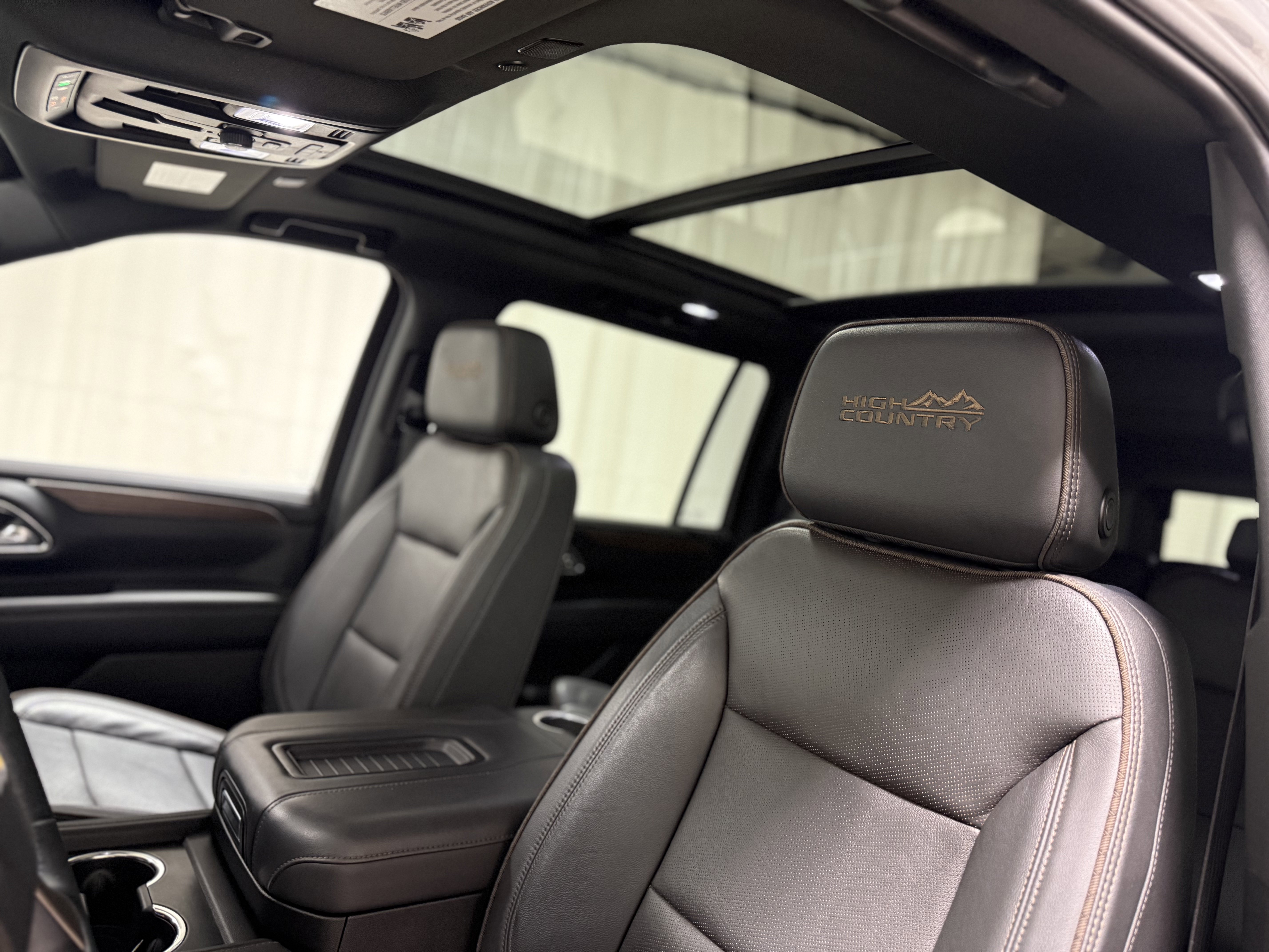 Certified 2023 Chevrolet Suburban High Country image 16