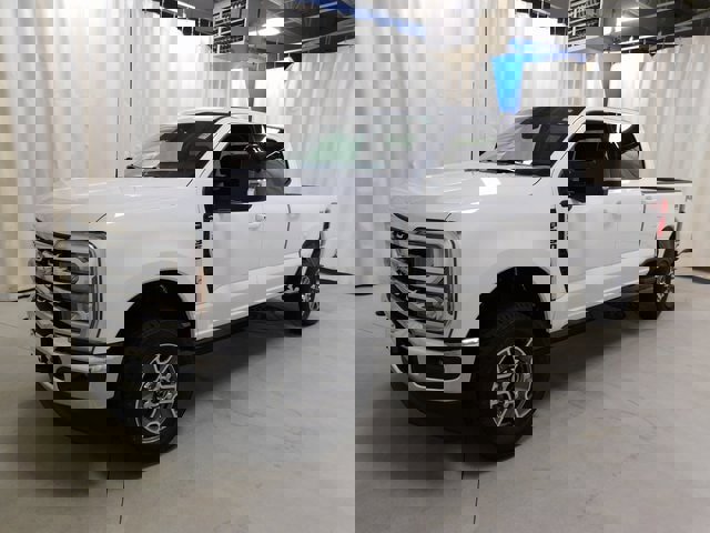 New 2026 Ford F350 Lariat w/ FX4 Off-Road Package image 18