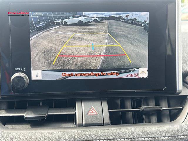 Used 2025 Toyota RAV4 XLE FWD image 25