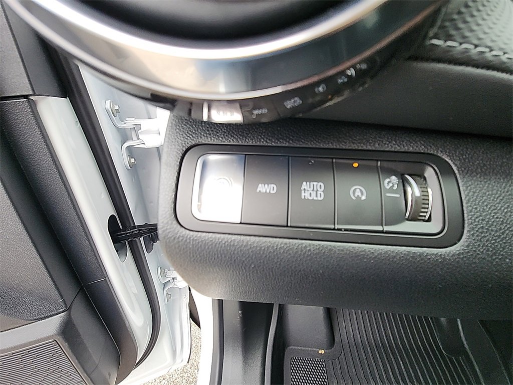 New 2026 Chevrolet Equinox LT w/ Convenience Package II image 20
