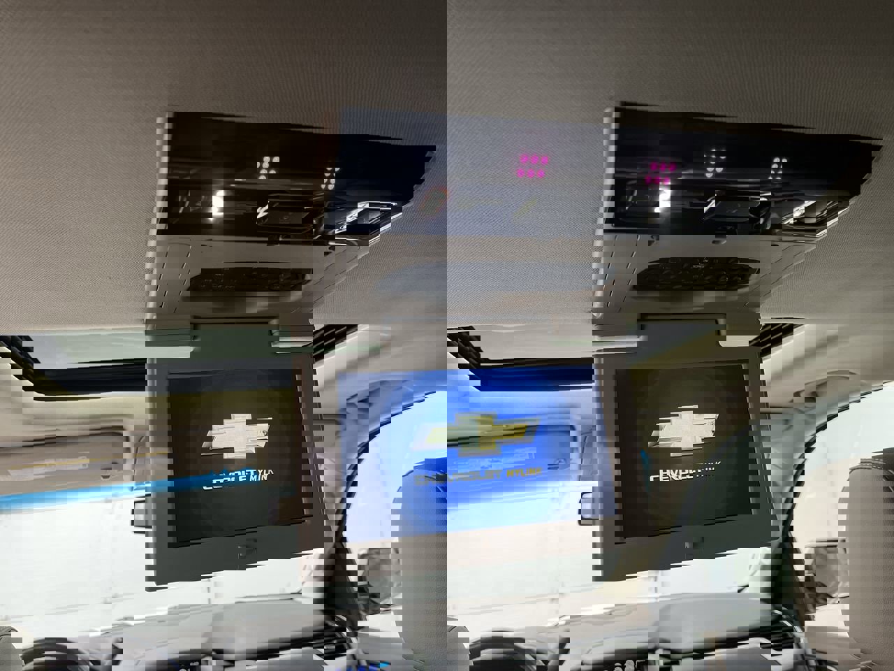 Used 2019 Chevrolet Suburban Premier image 7