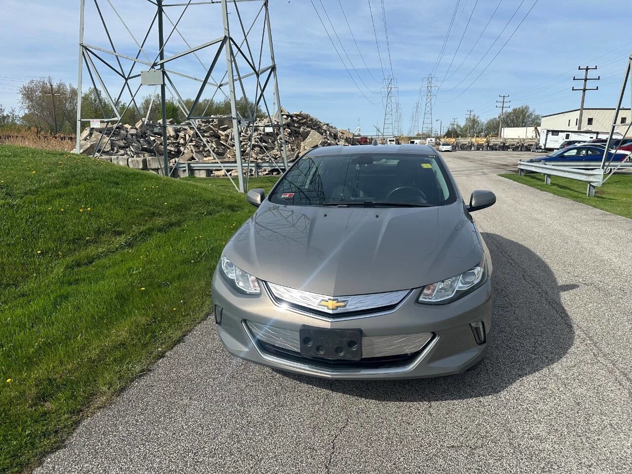 Used 2017 Chevrolet Volt LT w/ Comfort Package FWD image 7
