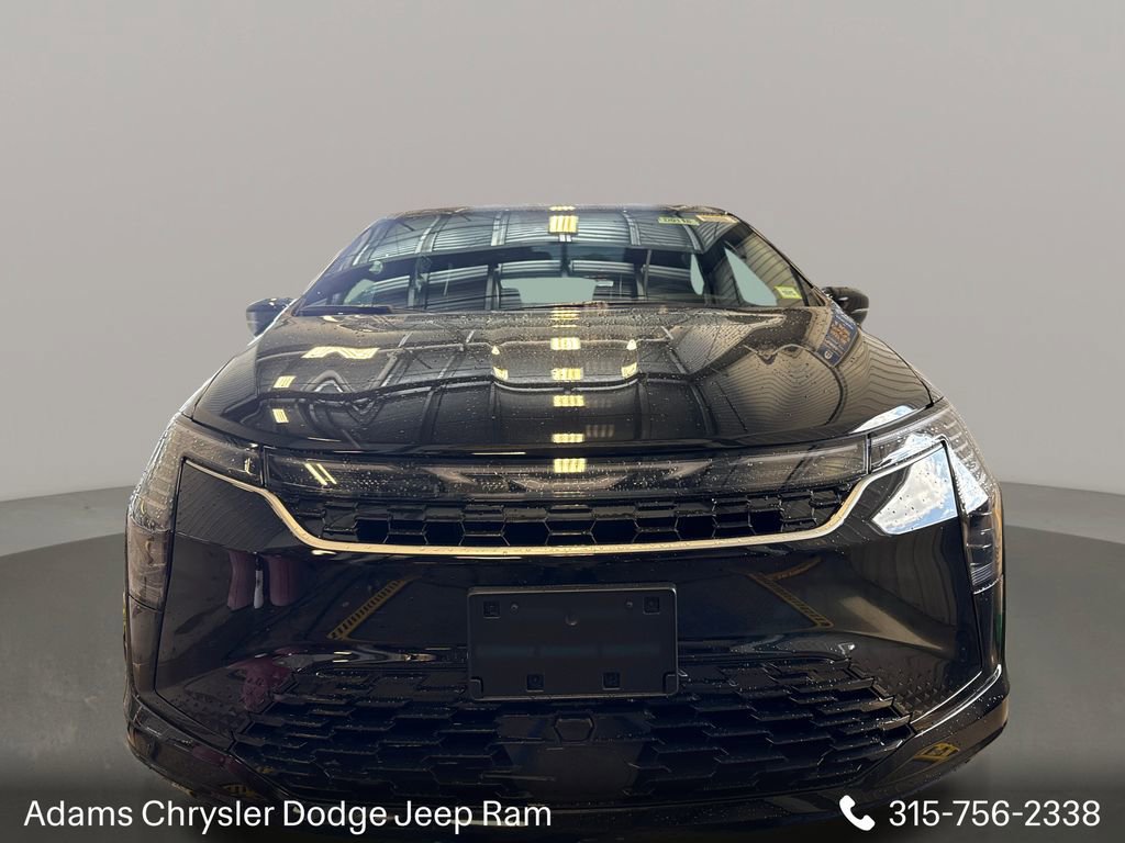 New 2027 Chrysler Pacifica Select AWD/4WD image 2