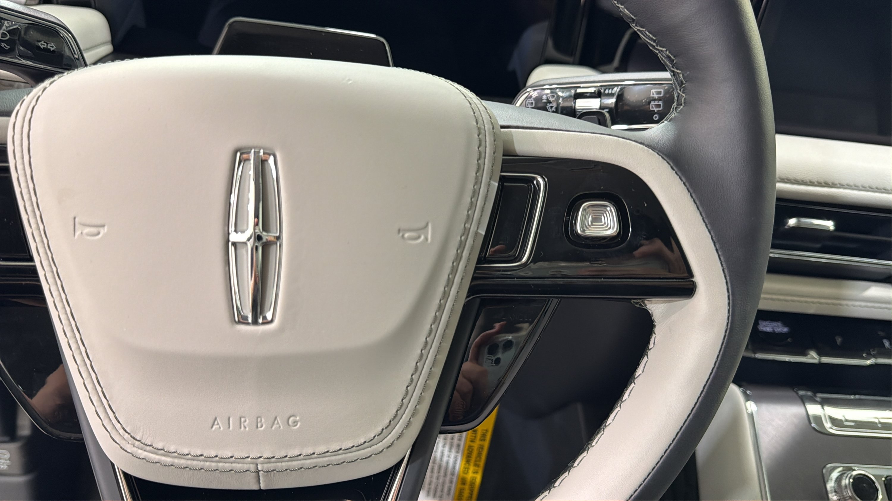 New 2027 Lincoln Aviator 2WD image 13